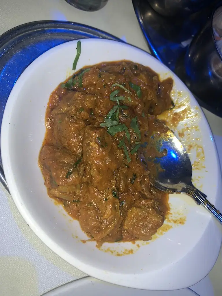 Shahida Begum_MOGUL DYNASTY Dine-in, Deliver and Collection.full AC _Ashtead_review