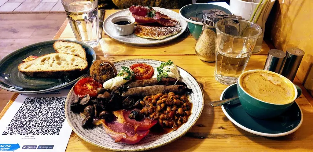 Grumpy Goose_Coulsdon_slider_image_2