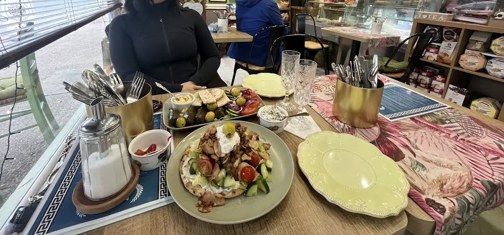 Maud scola_Stella's Emporium - Greek Deli & Gifts_Coulsdon_review