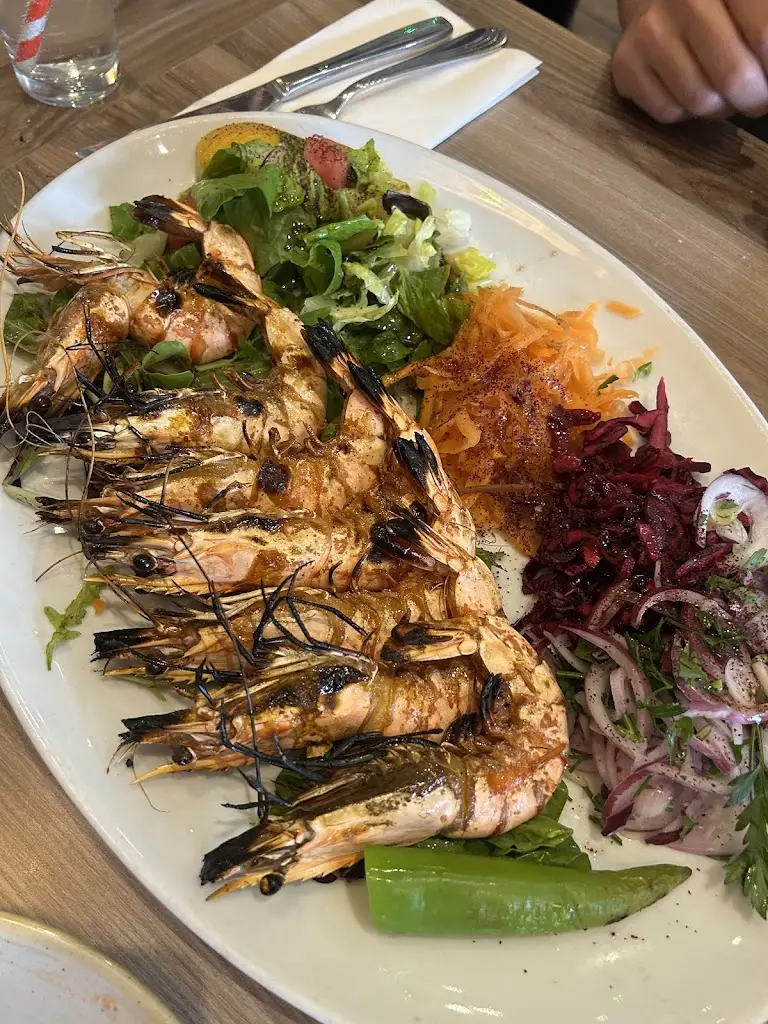 C R White_Antep Kitchen_Cowley_review