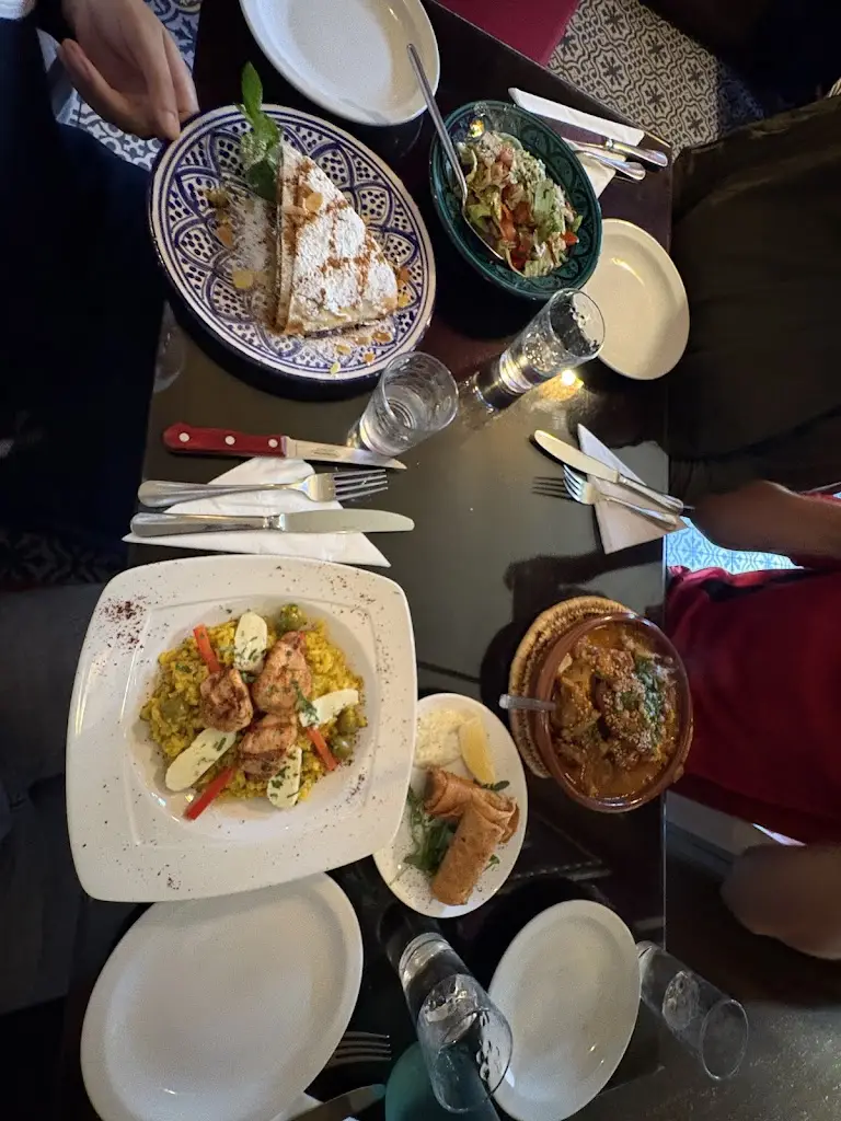 Jasmin_Le Kesh_Cowley_review