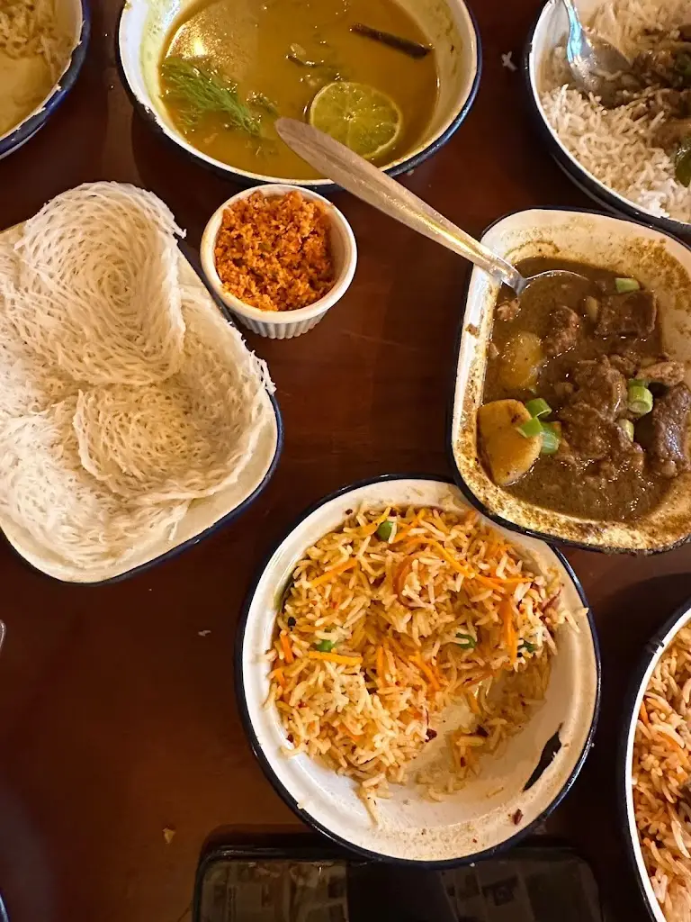 Sandaru Mathurata_The Coconut Tree Oxford_Cowley_recensione