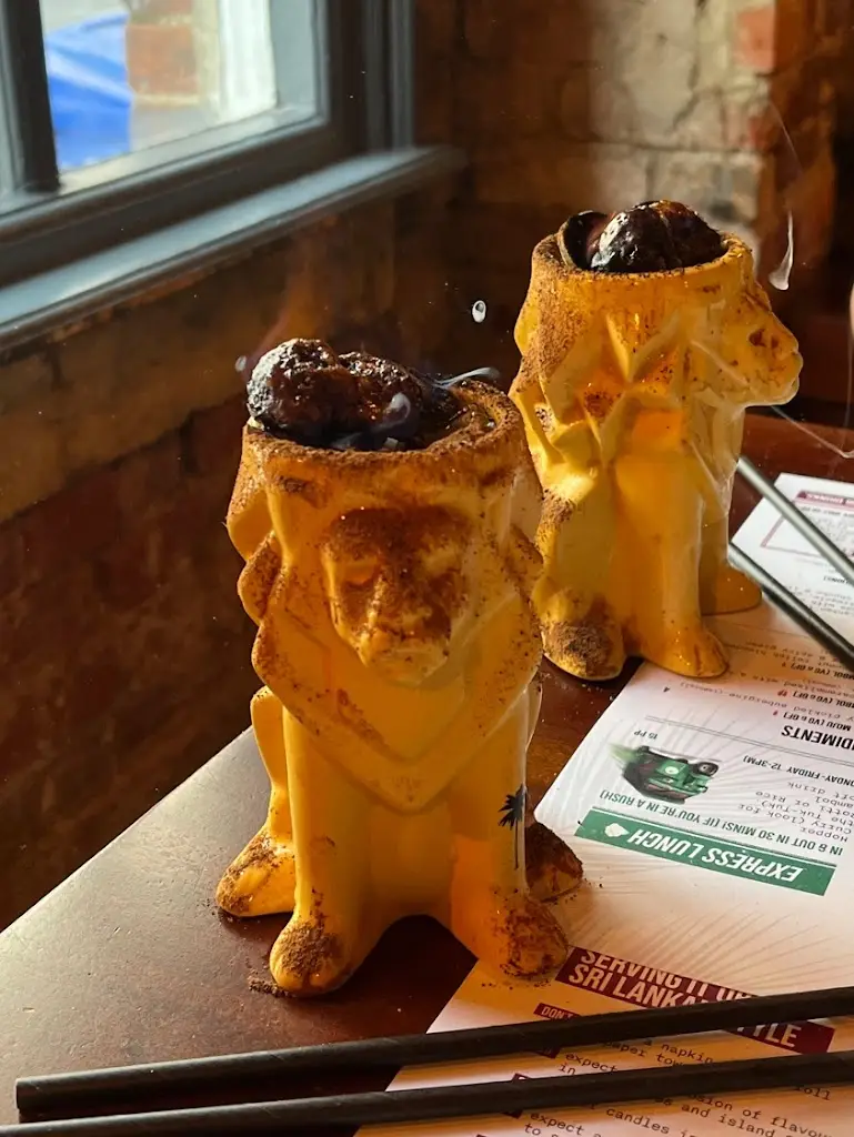 Yan_The Coconut Tree Oxford_Cowley_recensione