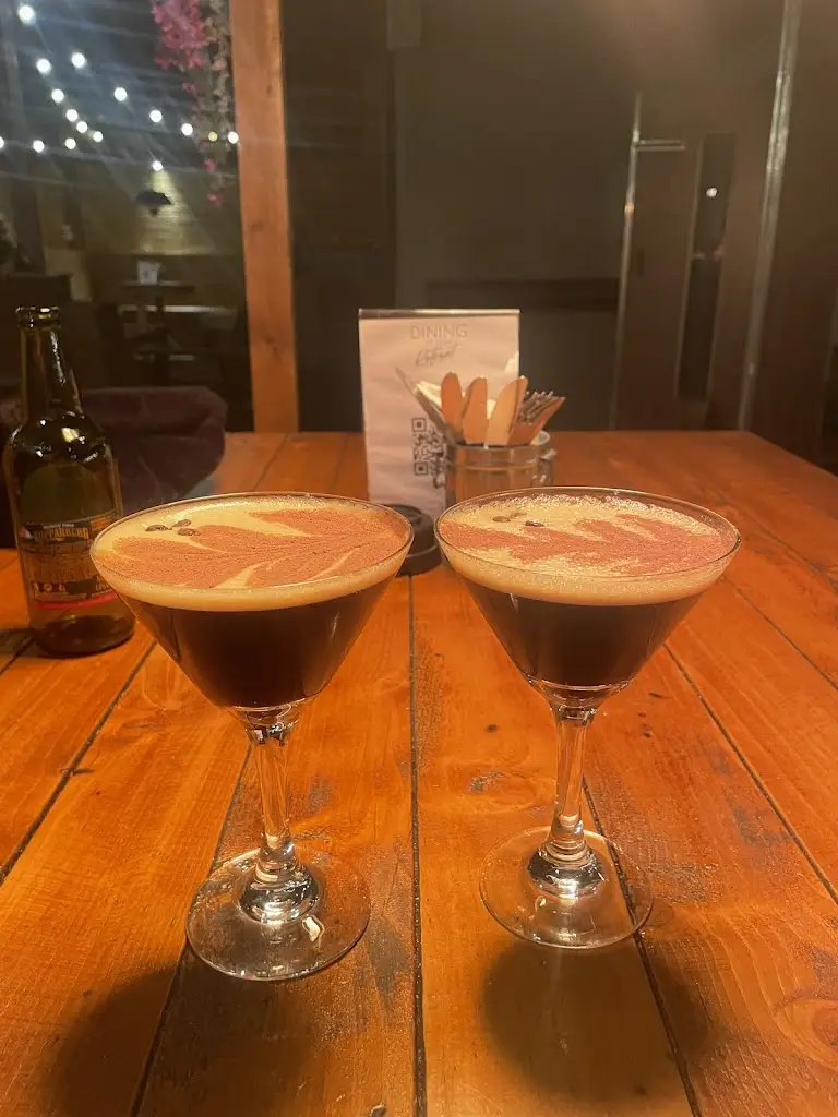 Stella H_The Cowley Retreat_Cowley_recensione