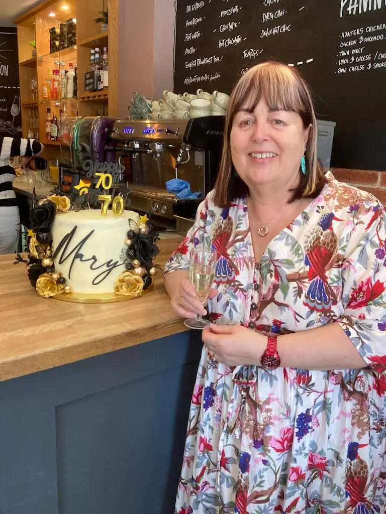 Philip Ottey_Handley's Cafe_Ashtead_review