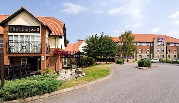 Premier Inn Oxford Cowley hotel restaurant in Cowley