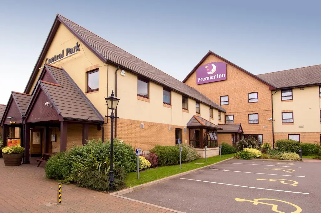 Premier Inn Rugby North  hotel_Crick_slider_image_1