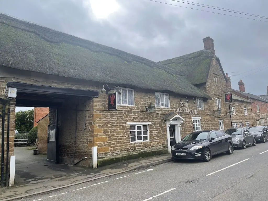 The Red Lion Inn_Crick_slider_image_3