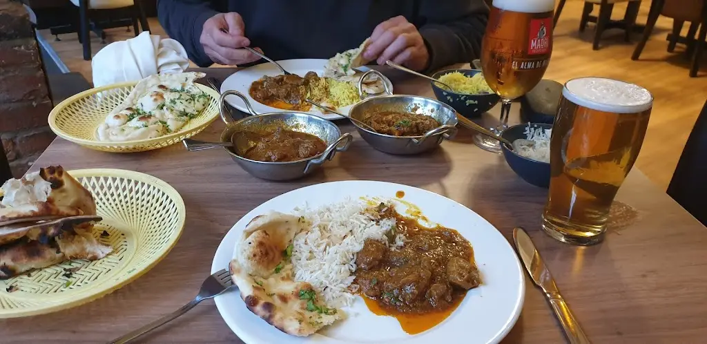 Graham Wenlock_Indian lodge_Crick_review