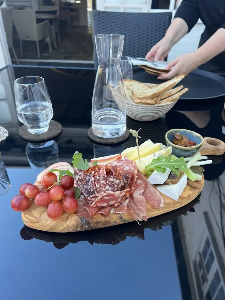 L R_Three Kings Organic_Cranwell_review