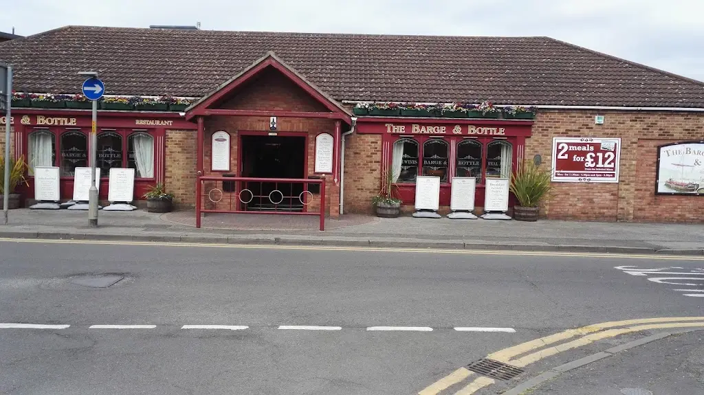 The Barge & Bottle_Cranwell_slider_image_3