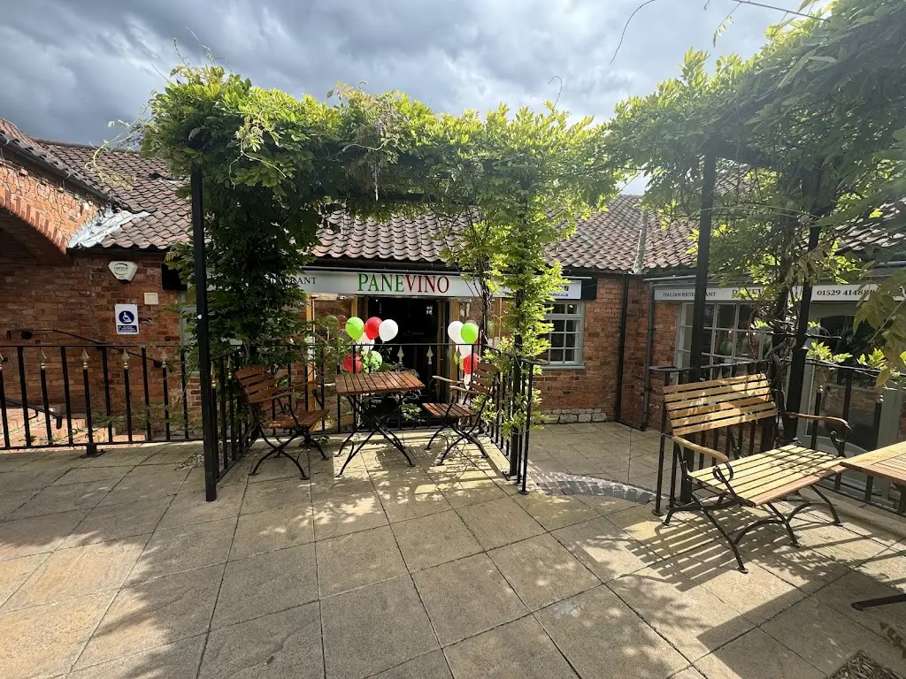 Panevino Italian Restaurant Sleaford_Cranwell_slider_image_3