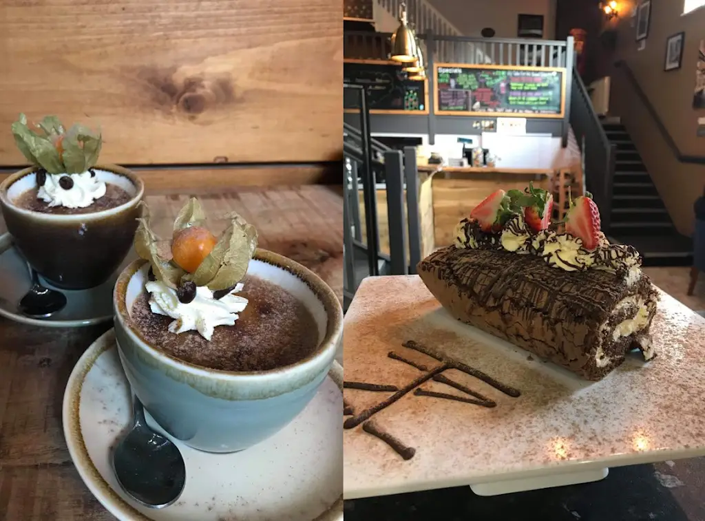 Tablez Cafe Bistro_Cranwell_slider_image_2