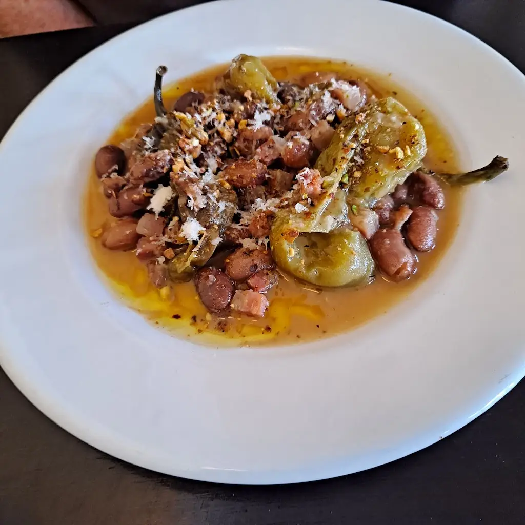 Emilia_Ashburton_slider_image_2