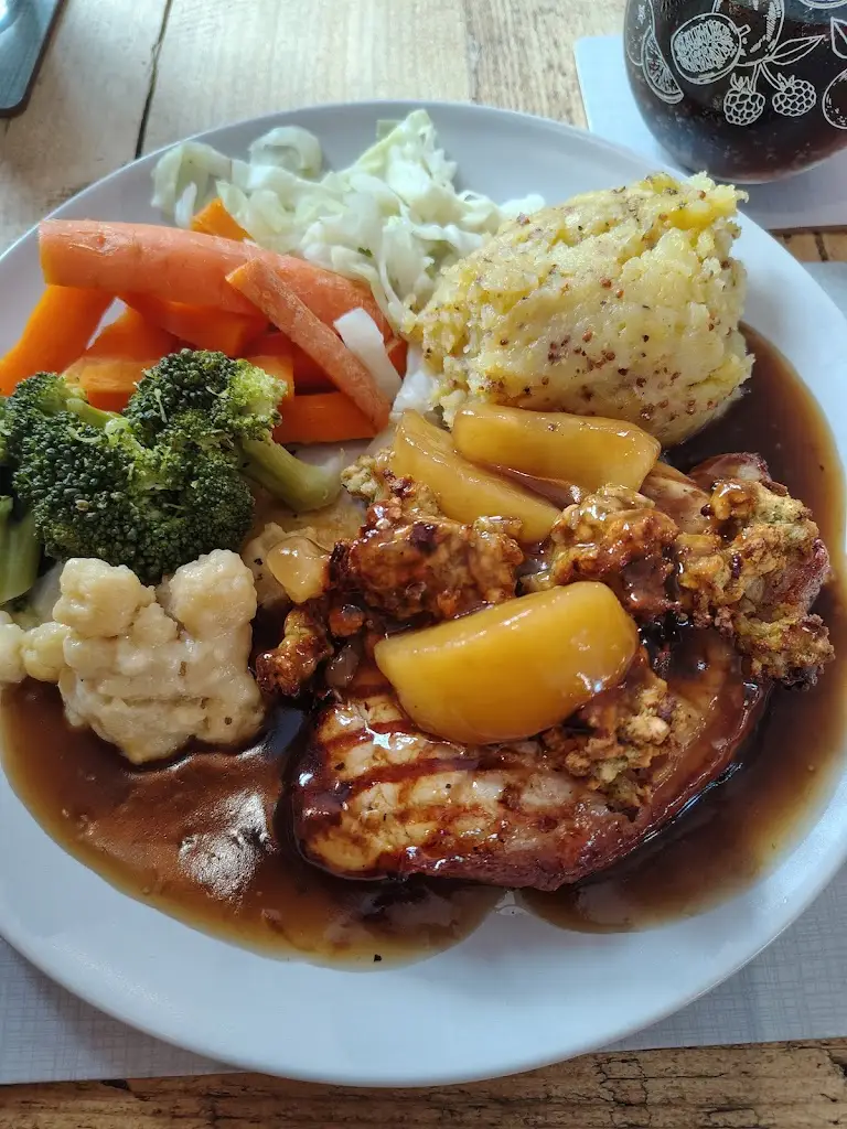 Jackie Hewitt_The Duke of Wellington_Cranwell_review