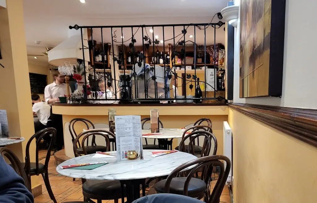 Roy L77_The Italian Connection II_Cranwell_review