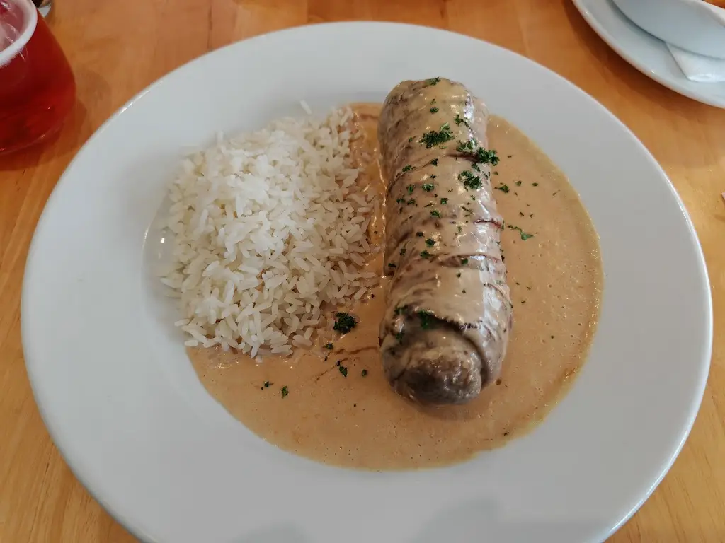 Abigail Field_Pasco's Italian_Cottingham_review