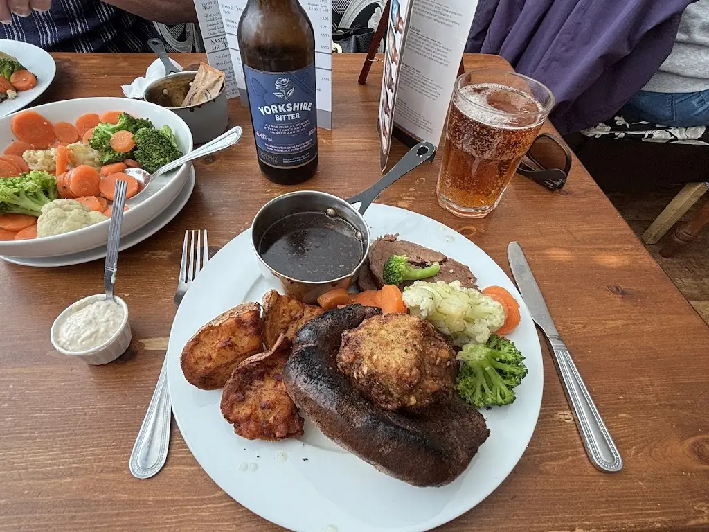 Alex Friend_Kristoffs_Cottingham_review