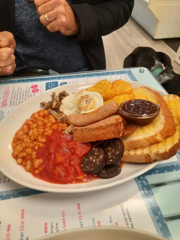 Menu_Blondes_Cottingham_image_5