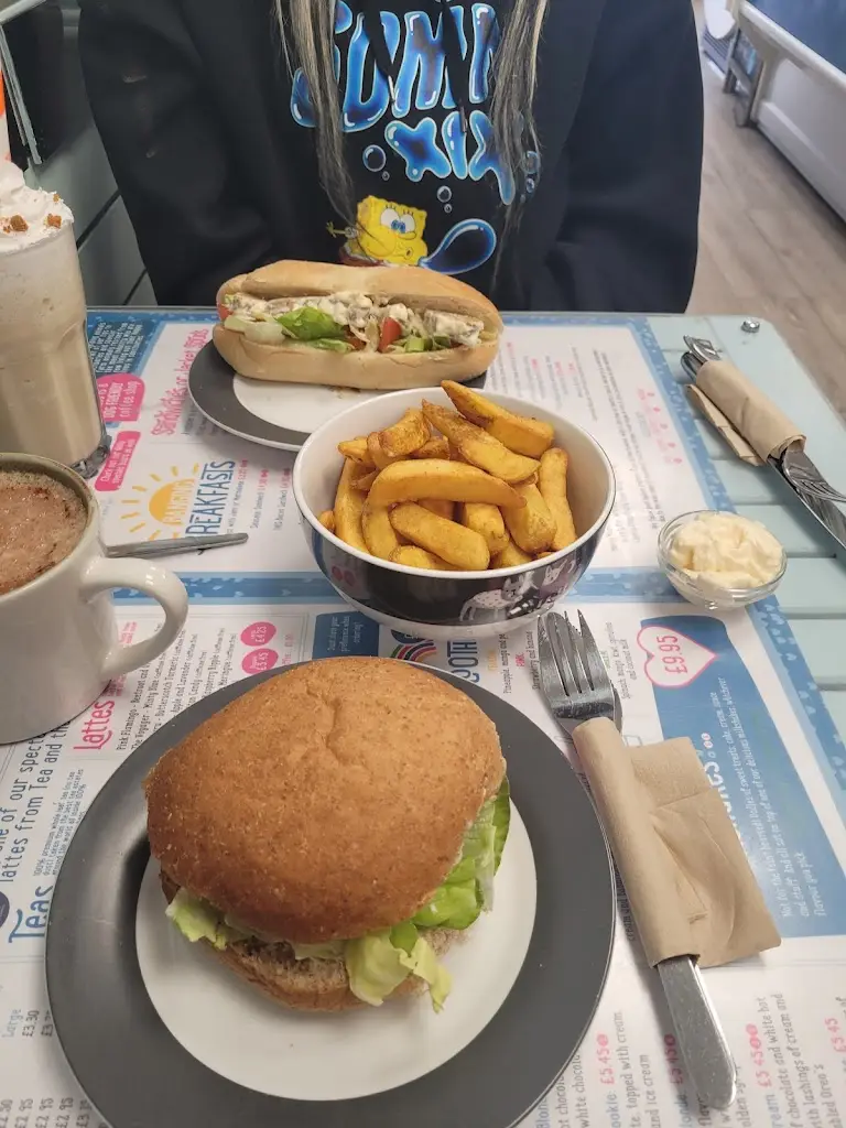 Olivia Rutherford_Blondes_Cottingham_review