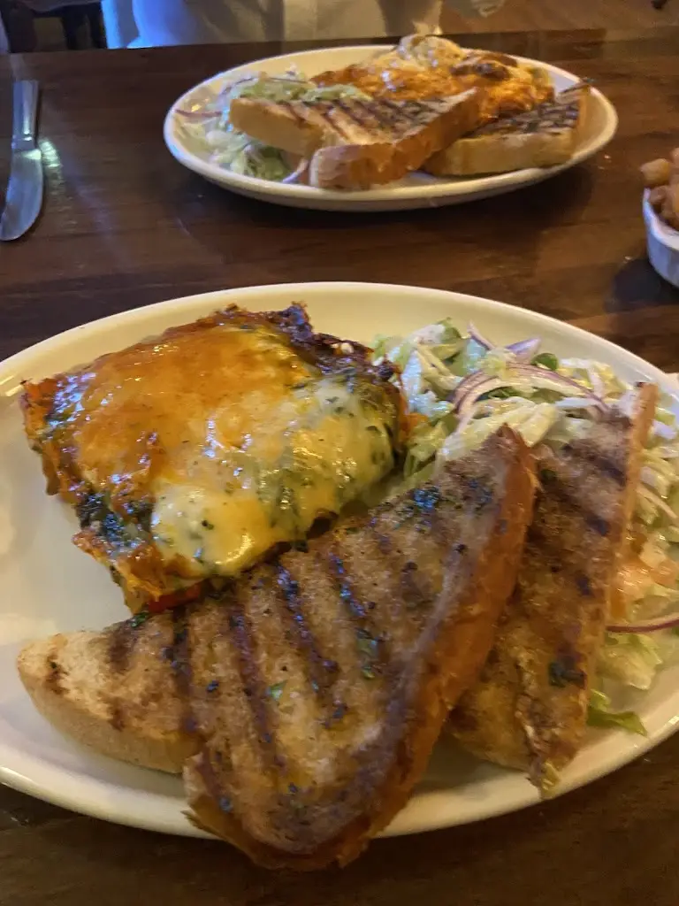 Gina Beaulah_The Half Moon_Cottingham_review