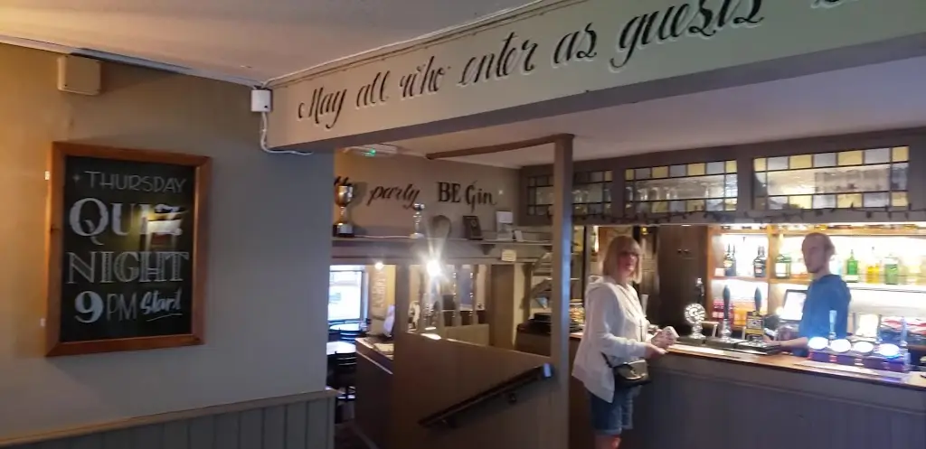 The Half Moon_Cottingham_slider_image_2