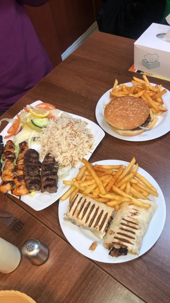 Abdulhaleem Abbas_Kings Burgeriy_Cottingham_review