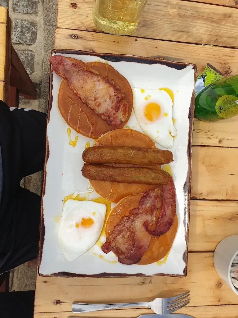 Menu_Yangaz bistro grill_Cranleigh_image_2