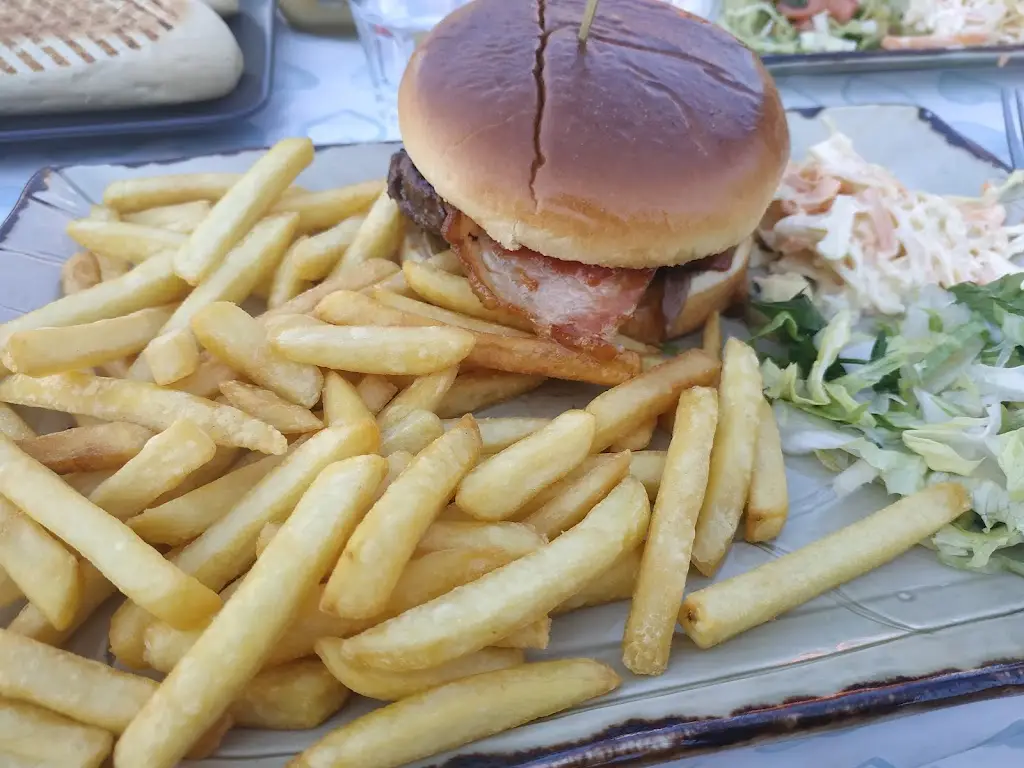 Menu_Yangaz bistro grill_Cranleigh_image_7