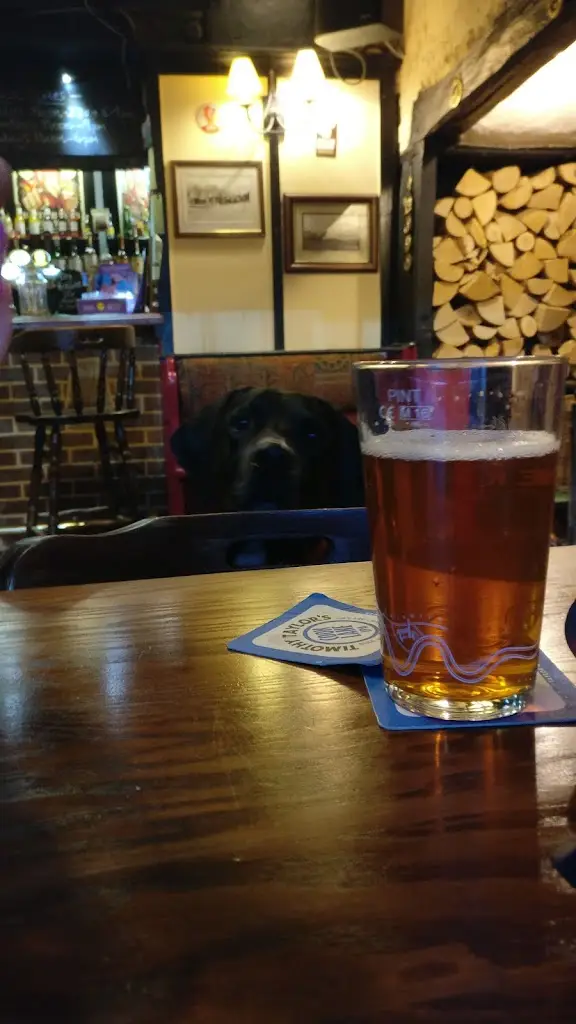 Menu_The Three Horseshoes_Cranleigh_image_3