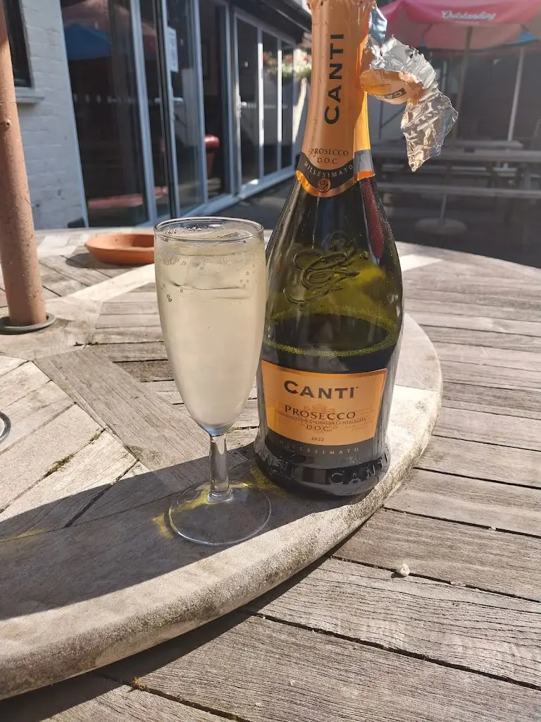 Menu_The White Hart Hotel_Cranleigh_image_2