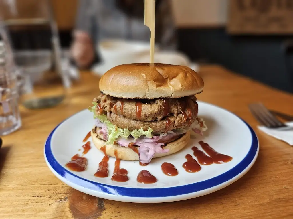 Harbour Kitchen_Cowes_slider_image_3