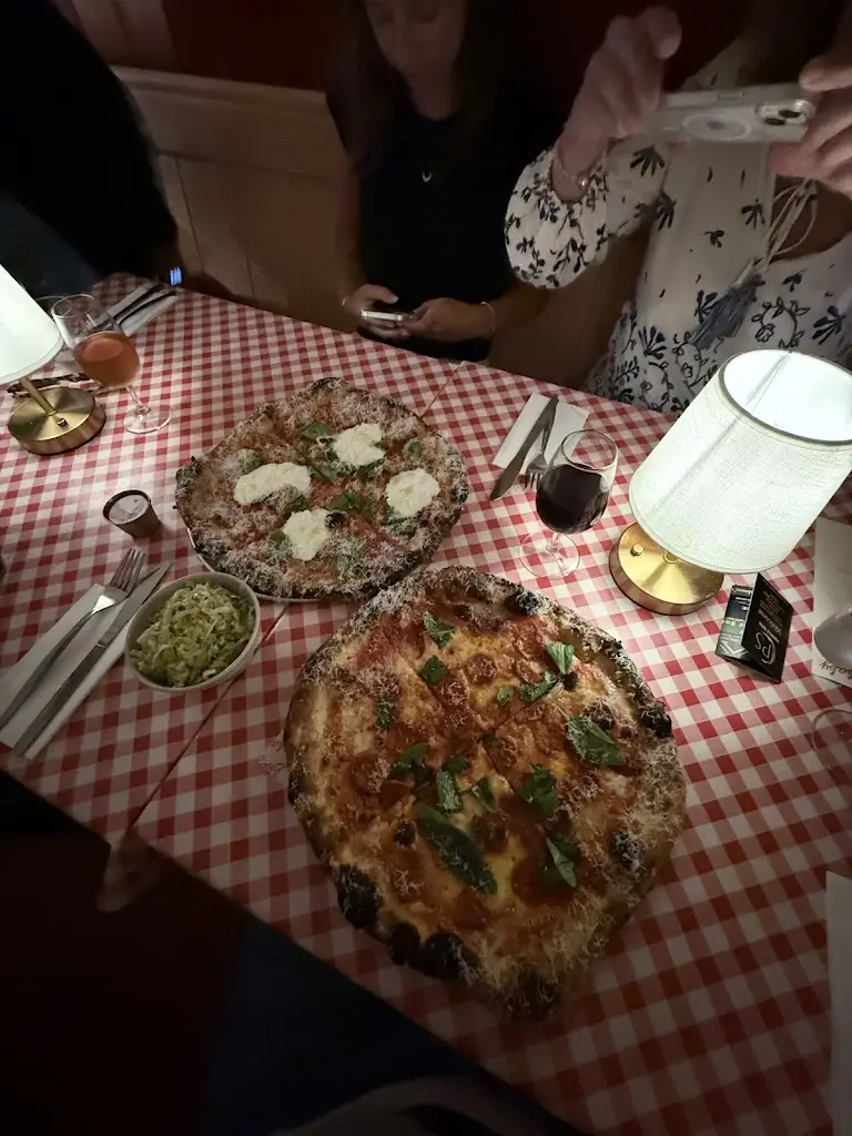 Peter Lewis_Doughbaby Pizza_Cowes_review