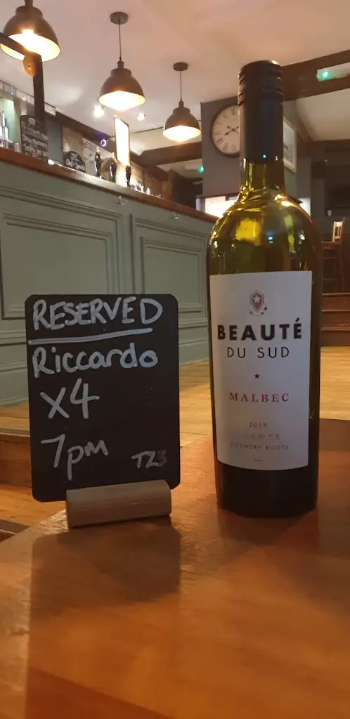 Menu_Pier View_Cowes_image_3