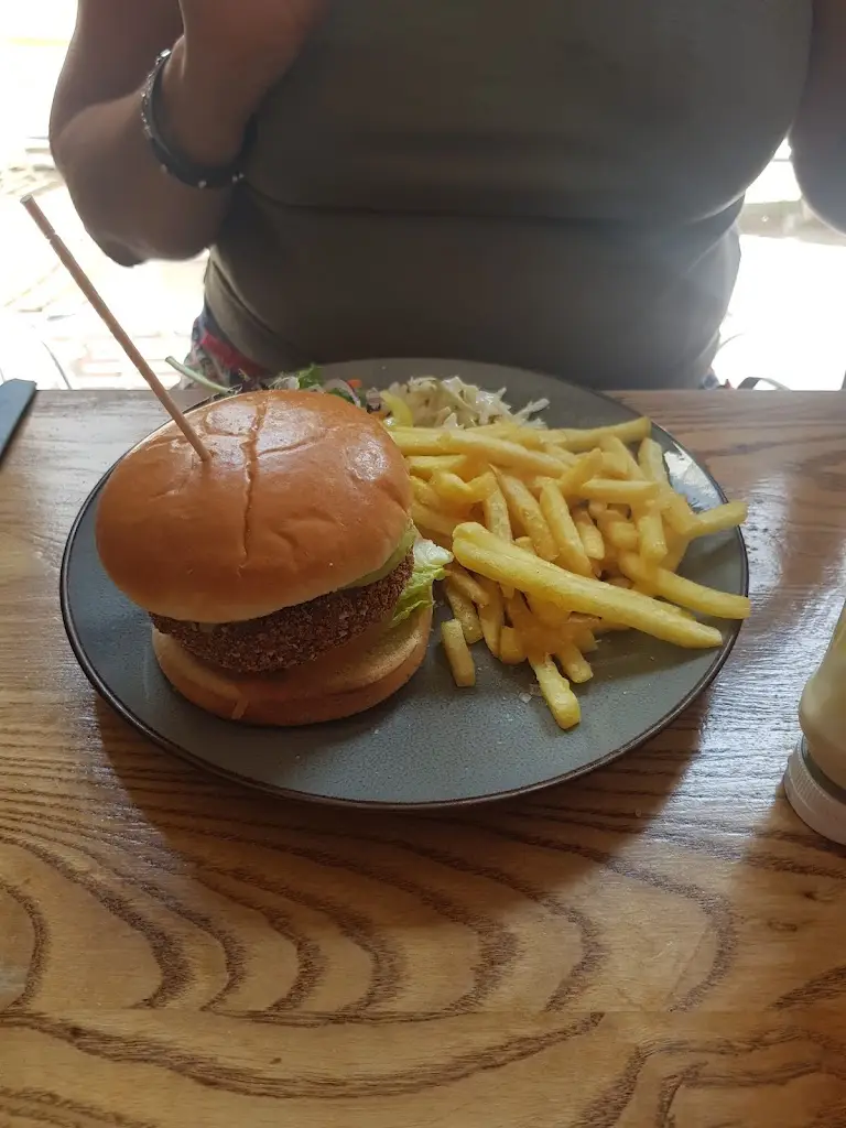 Menu_Pier View_Cowes_image_7