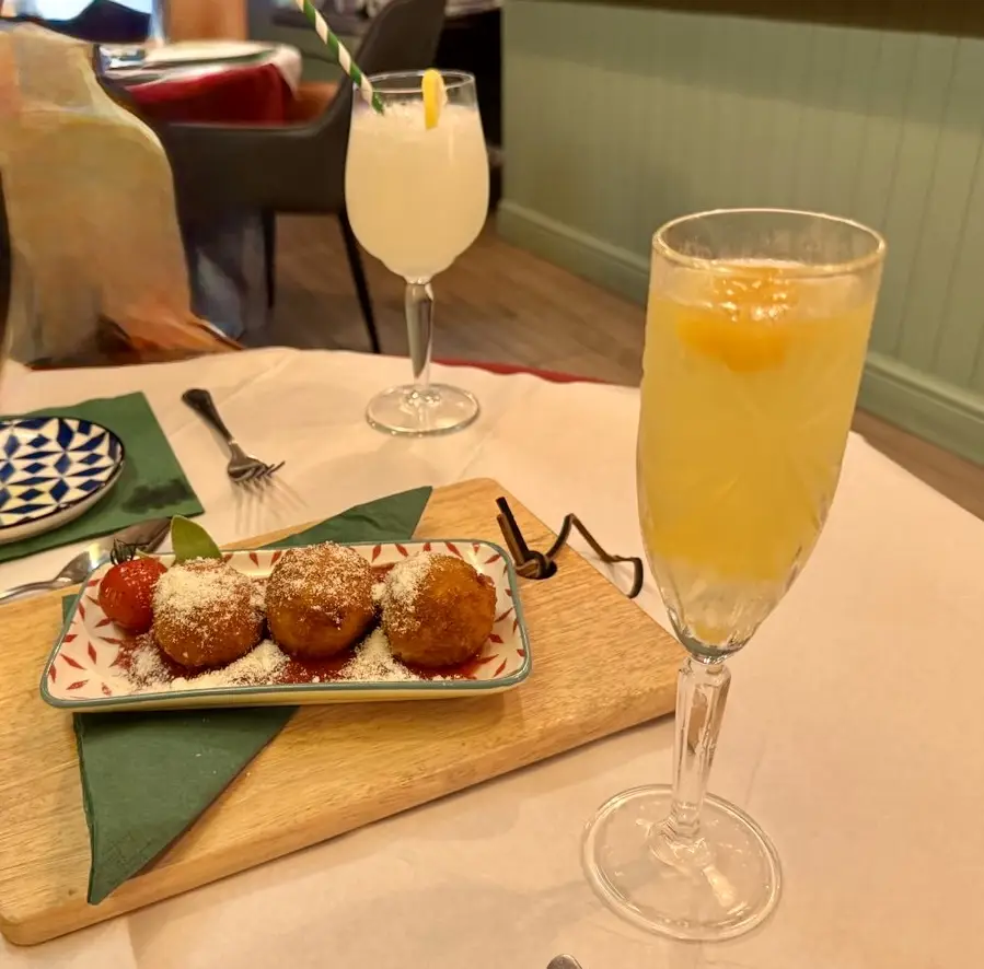 Andie G._Amici_Ashford_review