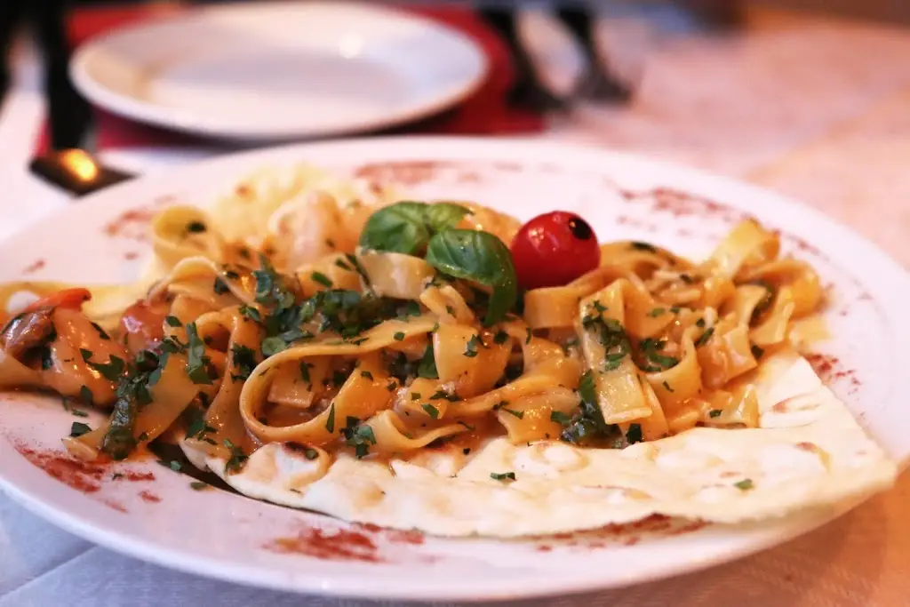 Annabel Hiew_Amici_Ashford_review