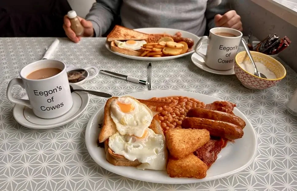 Daniel P_Eegons Cafe_Cowes_review