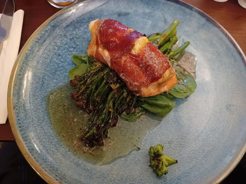 The Red Duster_Cowes_slider_image_2