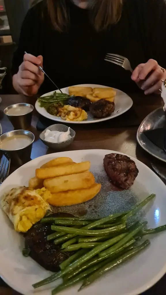 Paul Rawlings_Buenos Aires Nights Steakhouse - Ashford_Ashford_review