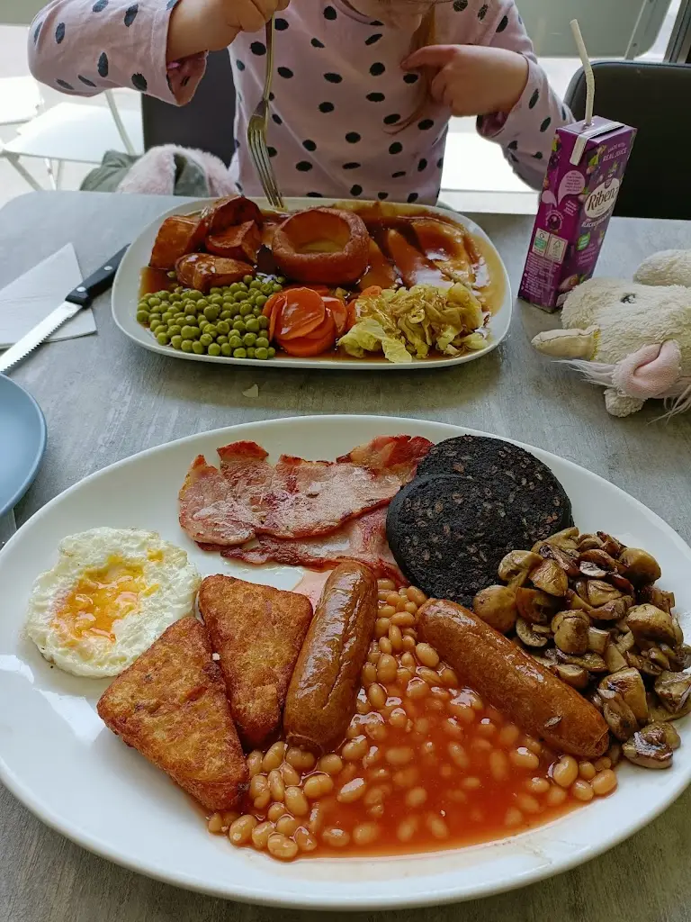 Kate Morgan_Cowplain Cafe & Restaurant_Cowplain_review