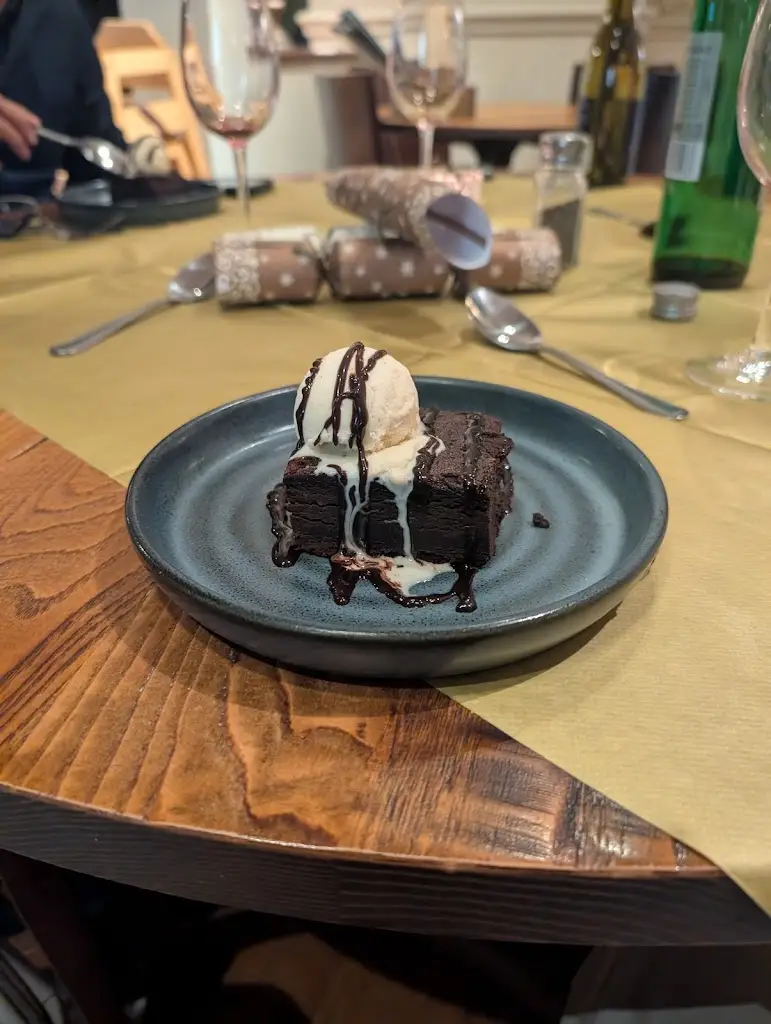 Ember Woodpecker_Cowplain_slider_image_1