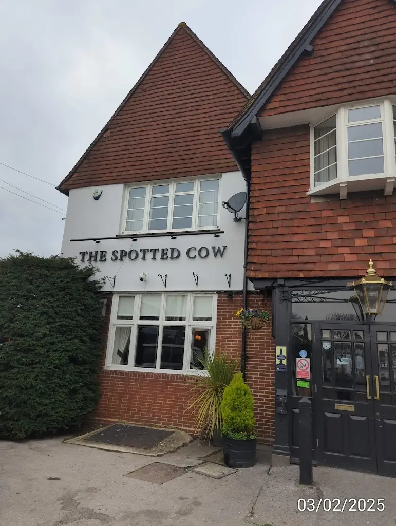 tony wheatley_The Spotted Cow, Waterlooville_Cowplain_review