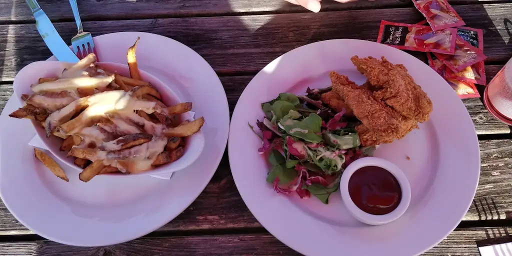 Jade Foxell_The Farmer Inn_Cowplain_review