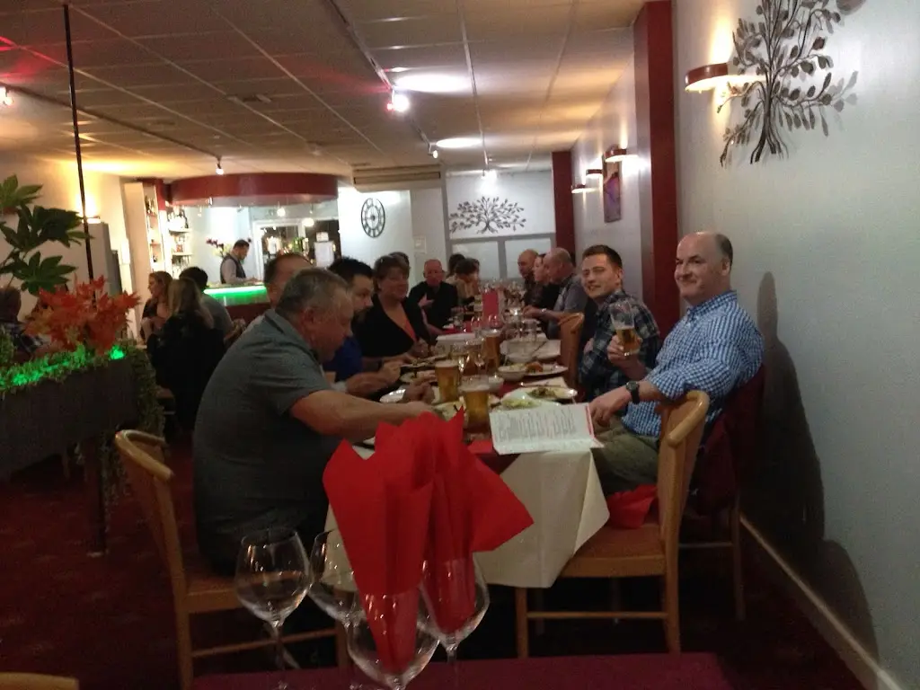 Red Rose Lounge restaurant in Cowplain