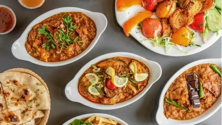 Red Rose Lounge_Cowplain_slider_image_2