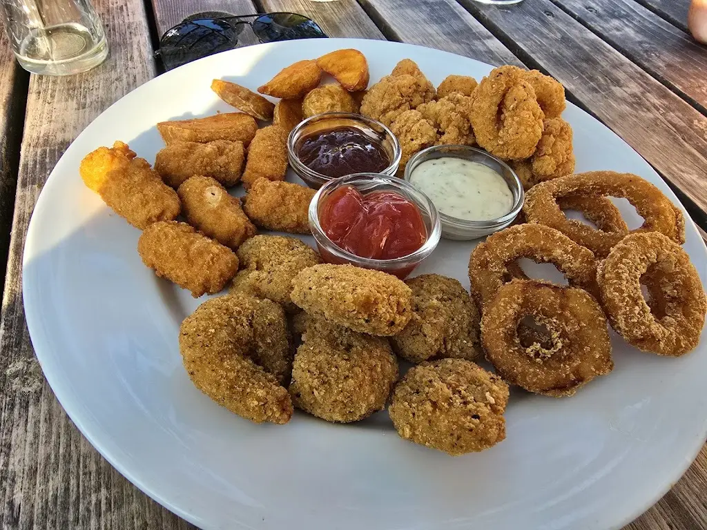 Jay Hall_Riverside Inn_Ashford_review