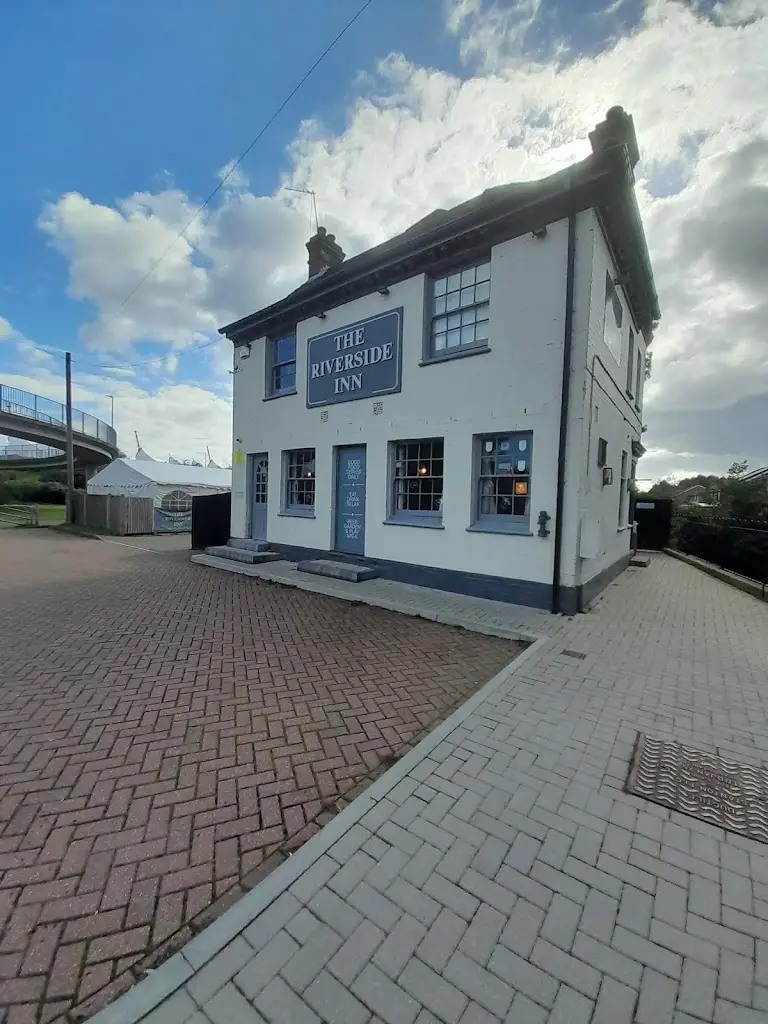 Riverside Inn_Ashford_slider_image_3