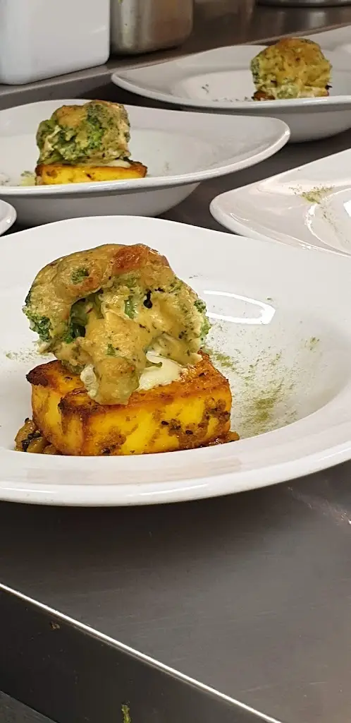 Menu_Everest Inn Ashford_Ashford_image_8