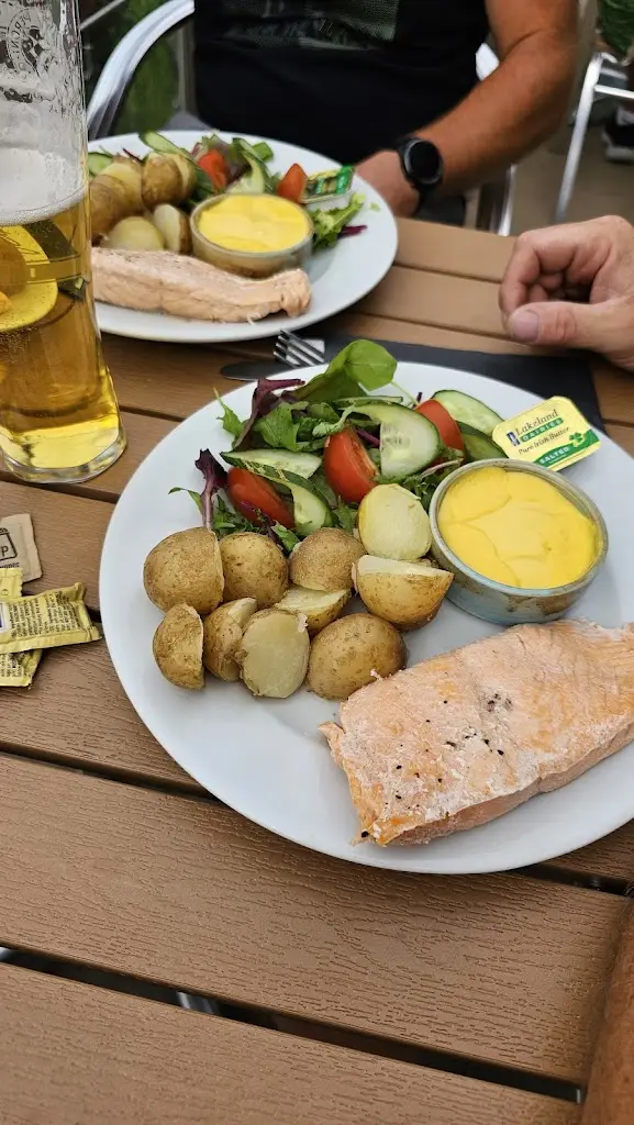 Menu_The Moorings_Cowbit_image_8